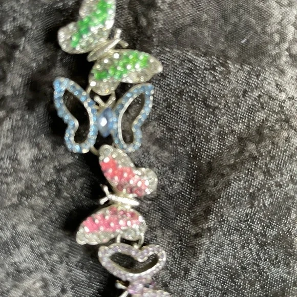 Butterfly multi color bracelet - Picture 3 of 9